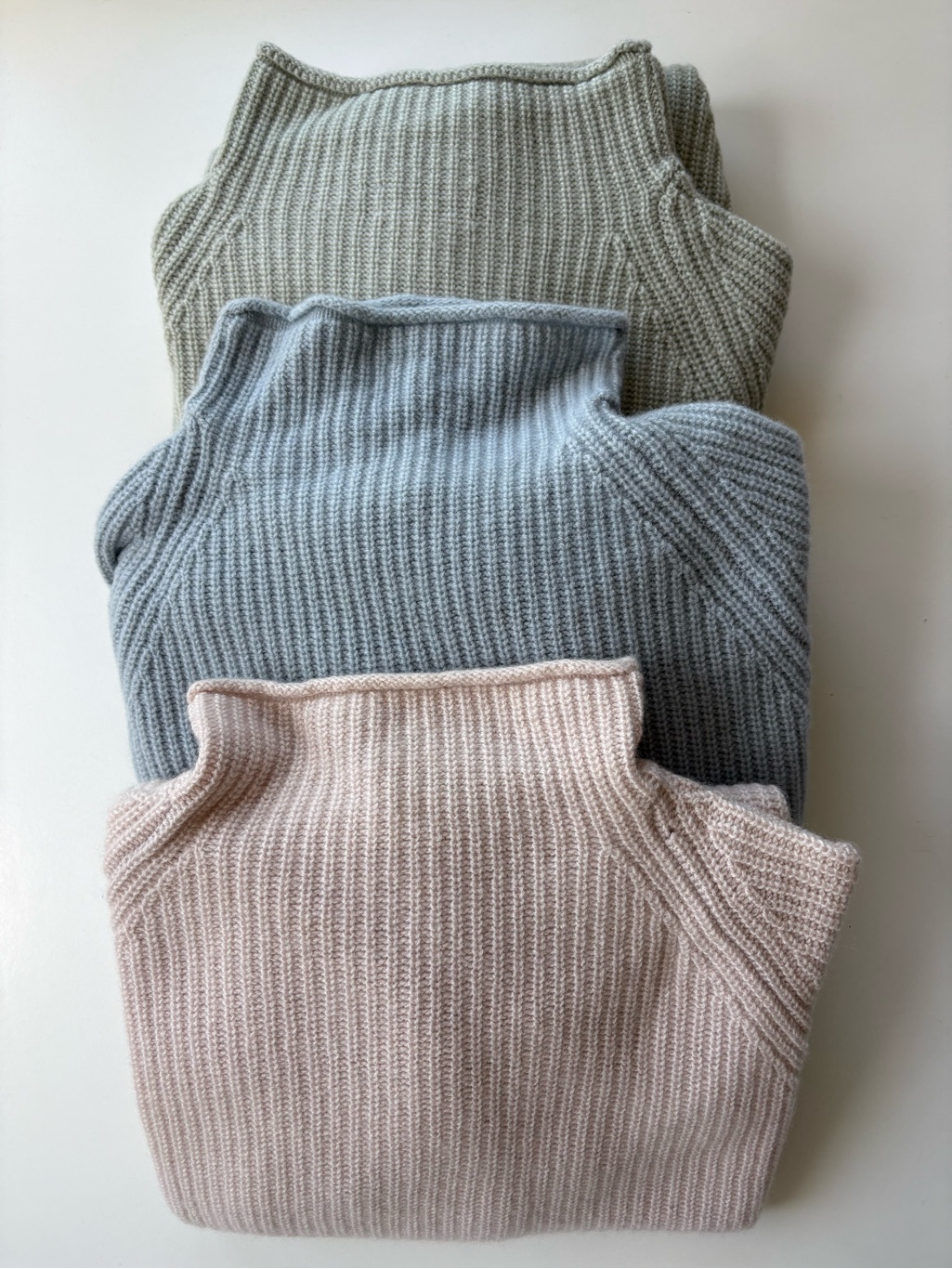 Club Monaco Cashmere Emma Sweaters (Lot Of 3)